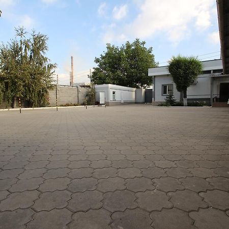 Delphin Guest House Bişkek Dış mekan fotoğraf