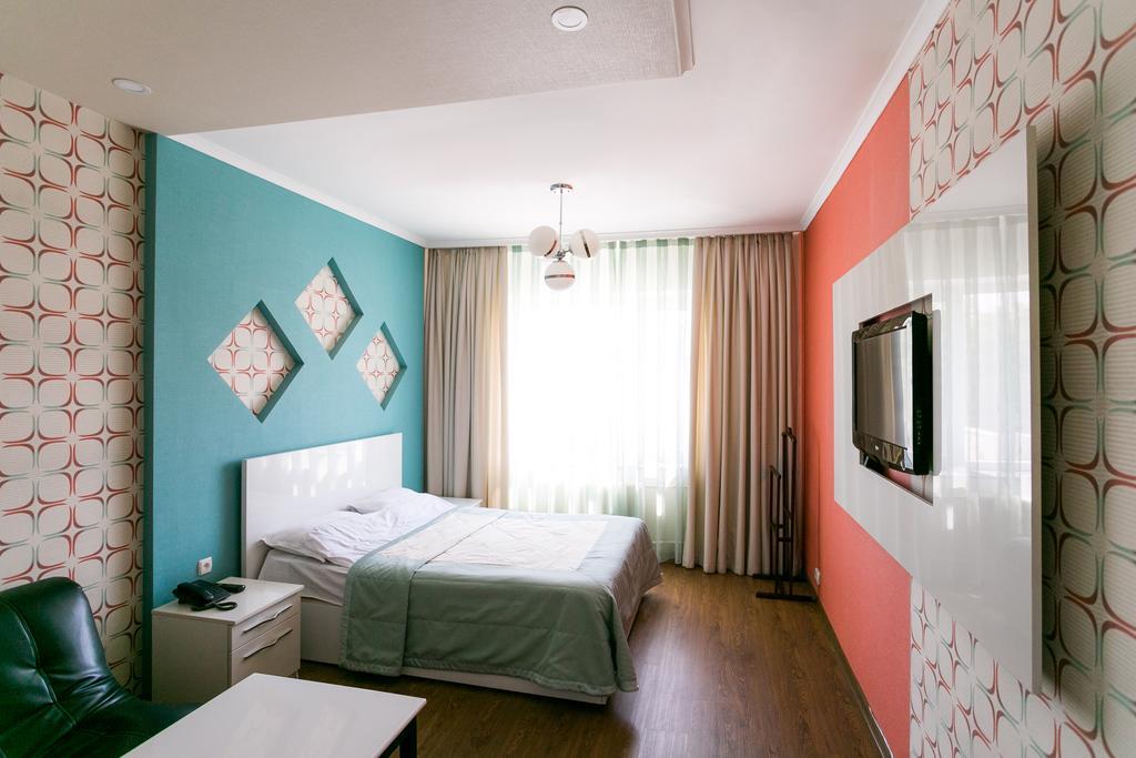 Delphin Guest House Bişkek Dış mekan fotoğraf