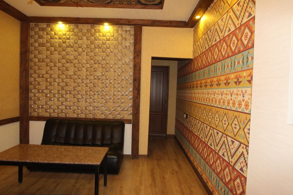 Delphin Guest House Bişkek Dış mekan fotoğraf